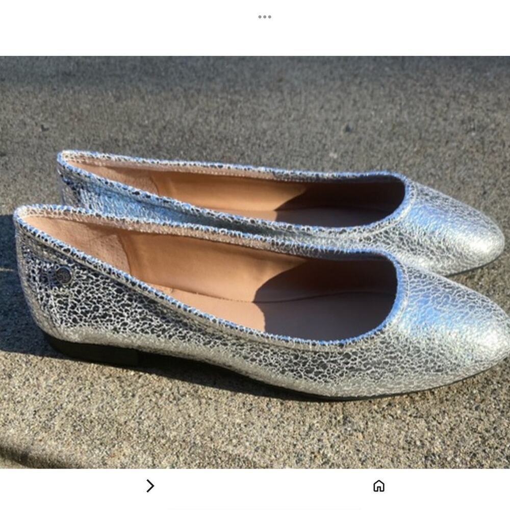 NWOT Vince Camuto Silver Metallic Leather Ballerina Flat Minndy Womens 5 Girls 3